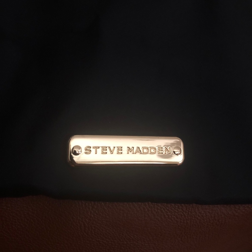 Steve Madden Drawstring backpack - Picture 4 of 4
